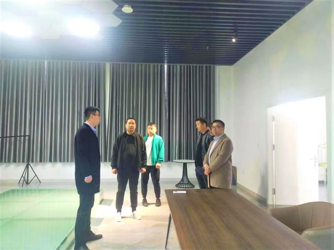 東營電商協會會長李國光一行赴河口電商產業園觀摩學習